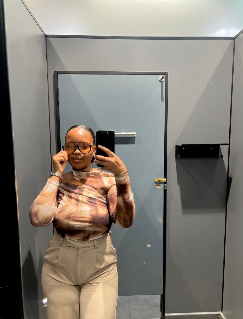 Della sugar mummy in Ngara Nairobi seeking friendship-first relationship