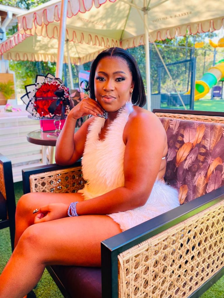 Kenyan woman from Pioneer seeking a exclusive relationship with a mature companion